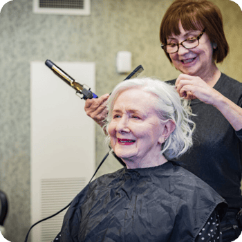 Memory-care-resident-salon-appointment